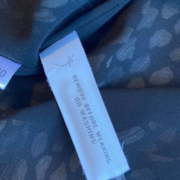 Ann Taylor Black silk top Size 2 - Picture 5 of 7